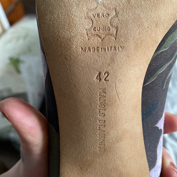 Manolo blahkin camo heels - Picture 4 of 4
